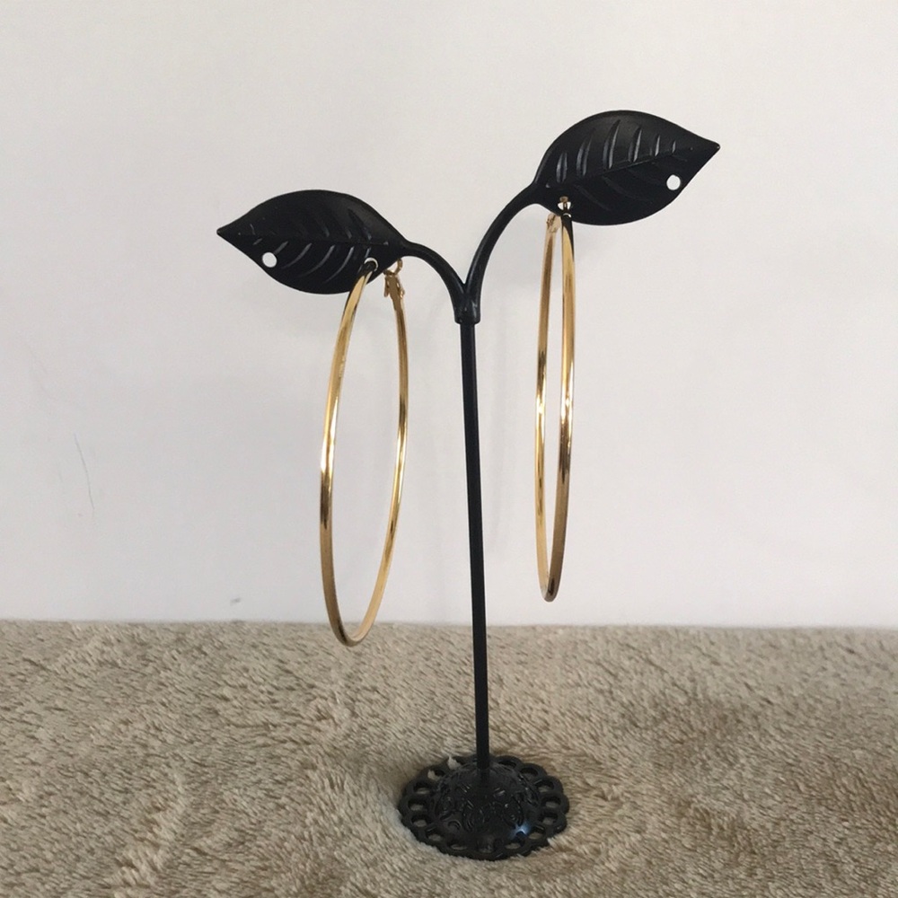 Elegant Gold Hoop Earrings
